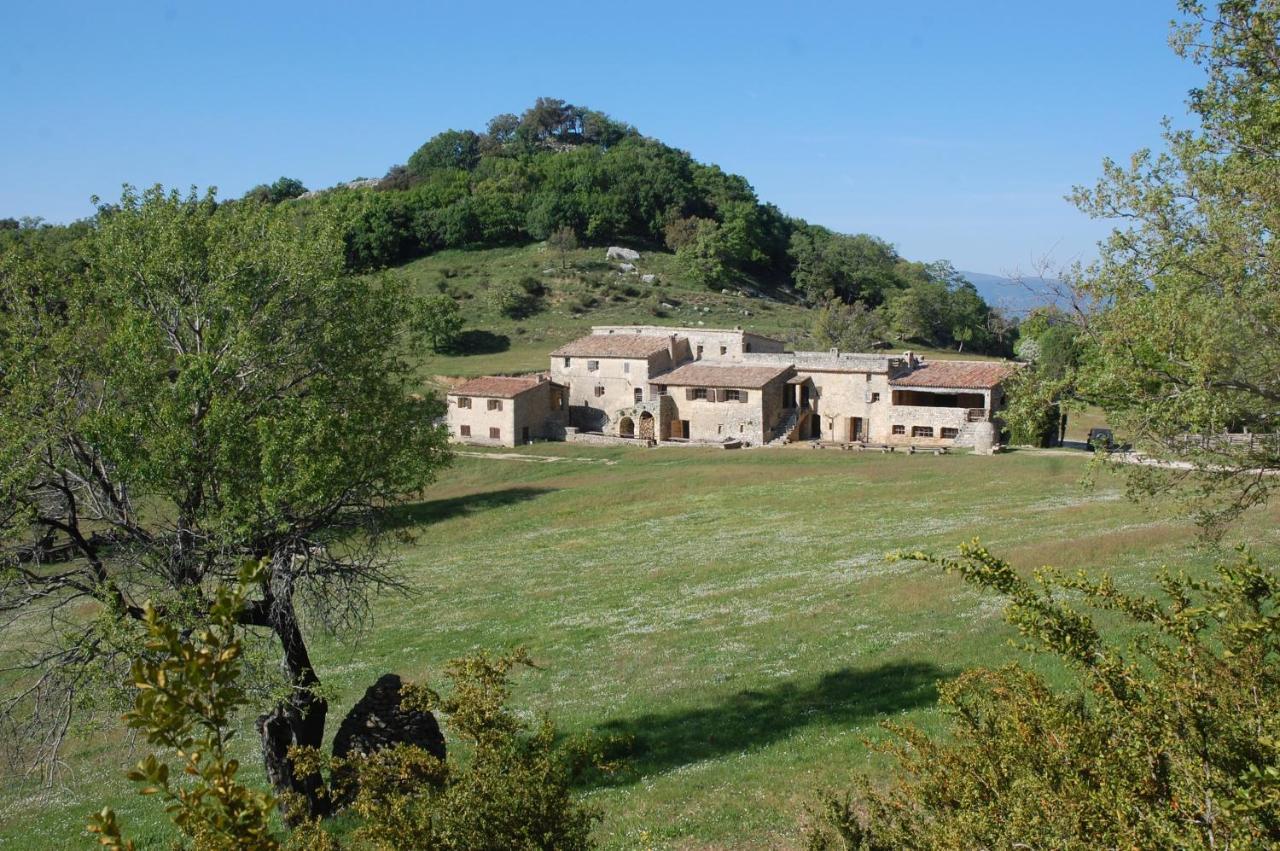 Le Domaine Du Castellas Sivergues Dış mekan fotoğraf
