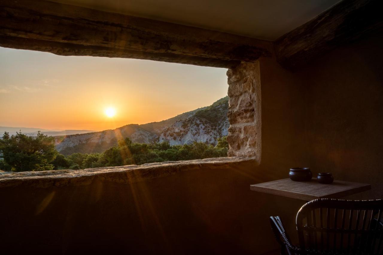 Le Domaine Du Castellas Sivergues Dış mekan fotoğraf