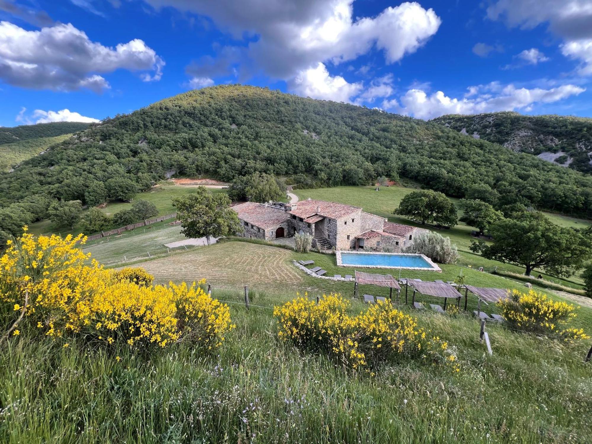 Le Domaine Du Castellas Sivergues Dış mekan fotoğraf