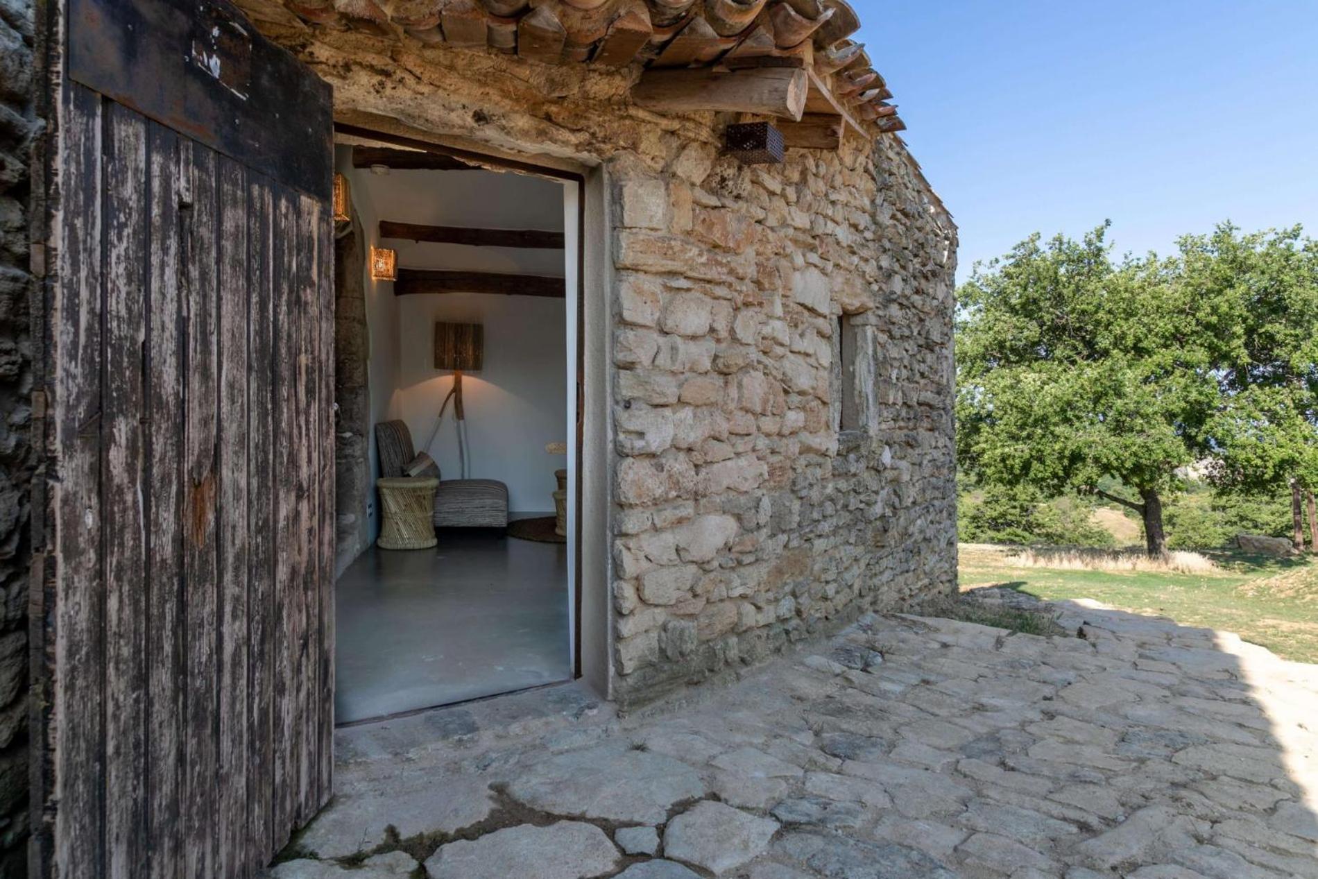 Le Domaine Du Castellas Sivergues Dış mekan fotoğraf